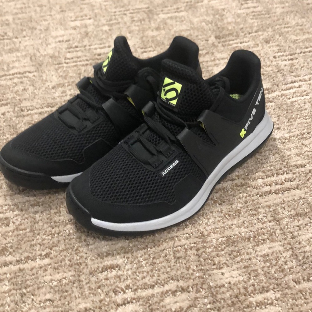 Five ten approach shoes